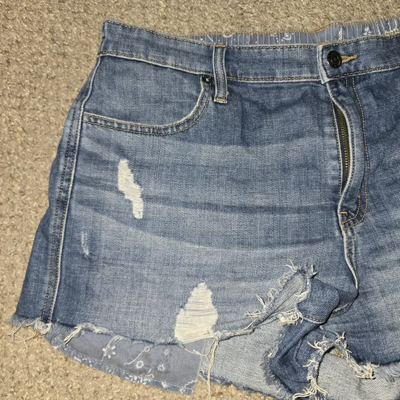 Aerie Light Blue Distressed Denim Jean Shorts Size Large - Picture 2 of 5